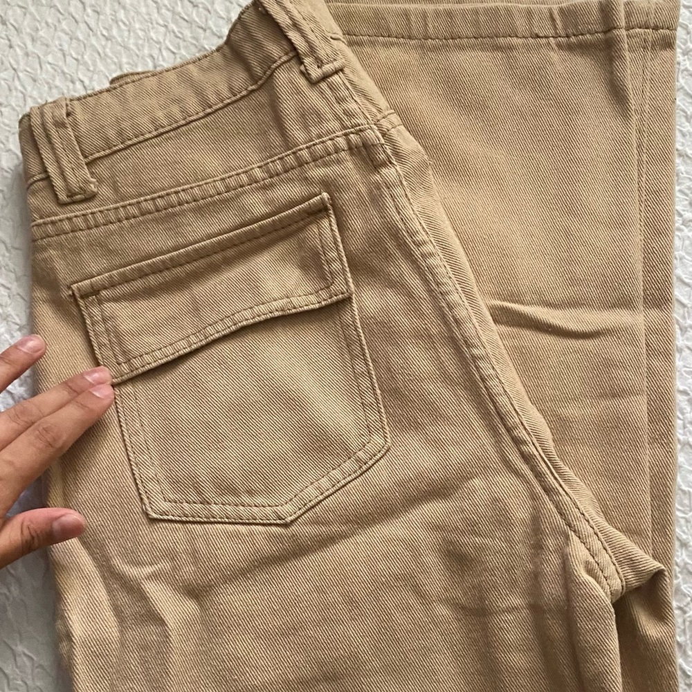 tan cargos